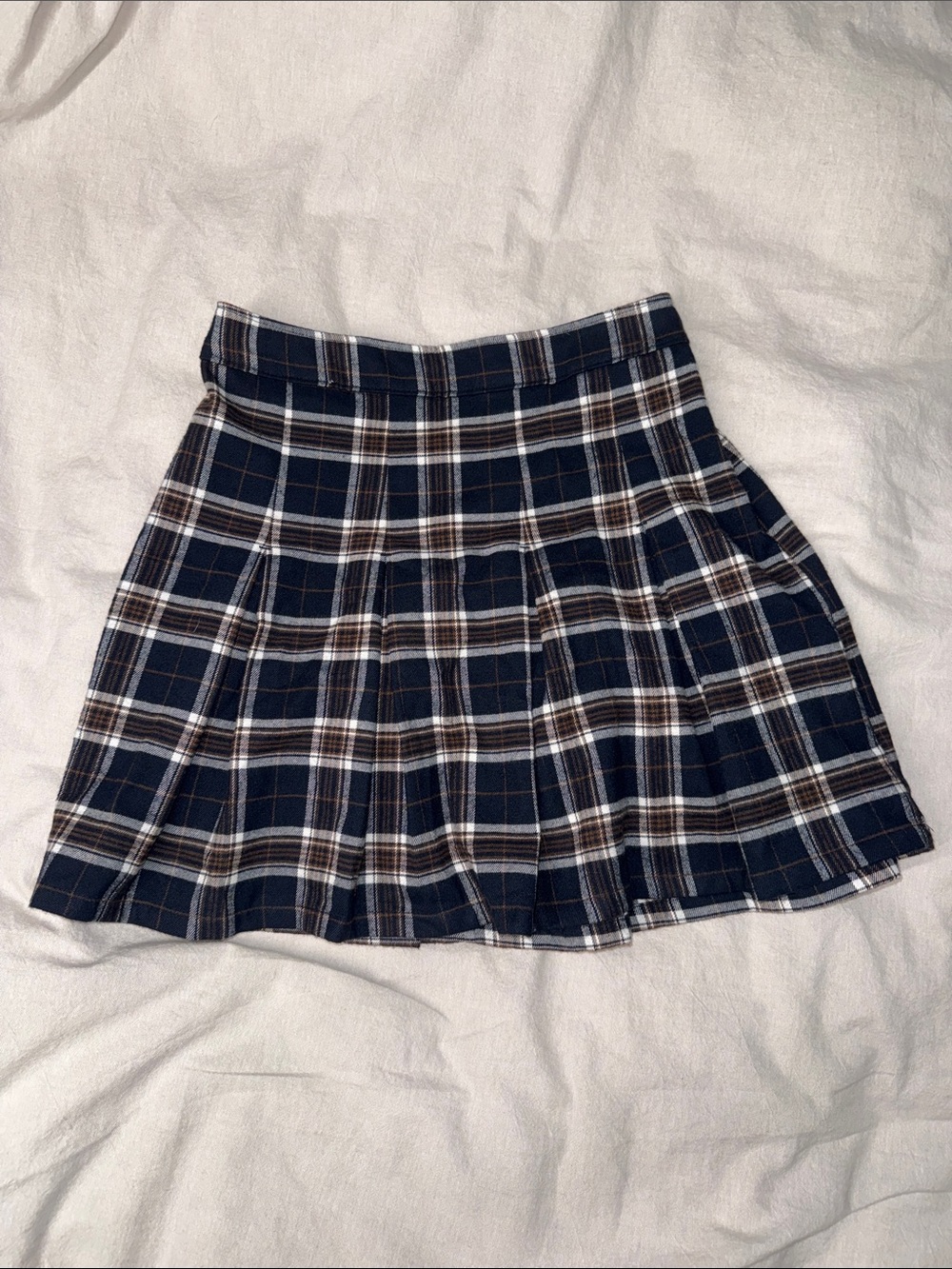 Hollister Plaid Pleated Mini High Rise Skirt in Navy and Brown